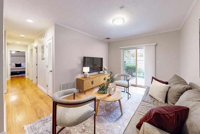 111 W Eighth C, Boston, MA 02127