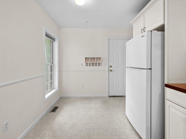 30 William Onthank Ln 30, Southborough, MA 01772