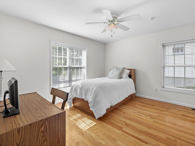 30 William Onthank Ln 30, Southborough, MA 01772