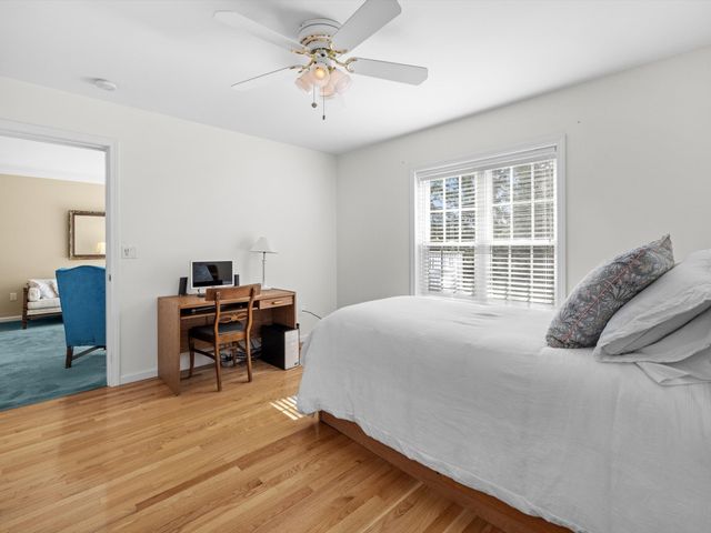 30 William Onthank Ln 30, Southborough, MA 01772