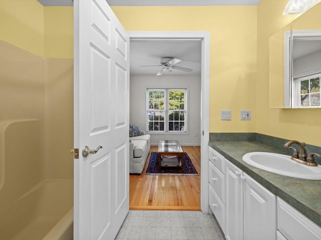 30 William Onthank Ln 30, Southborough, MA 01772