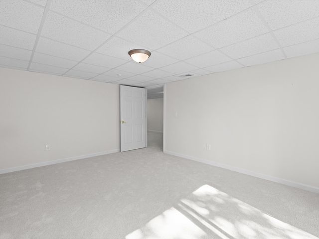 30 William Onthank Ln 30, Southborough, MA 01772
