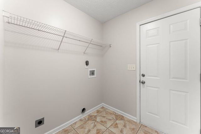 543 Windsong Lake Drive, Commerce, GA 30529