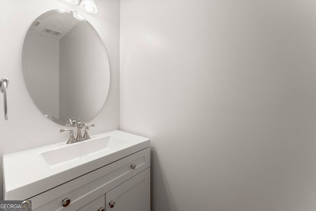 543 Windsong Lake Drive, Commerce, GA 30529