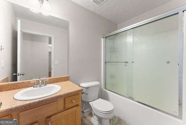 543 Windsong Lake Drive, Commerce, GA 30529