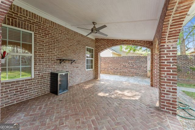 543 Windsong Lake Drive, Commerce, GA 30529