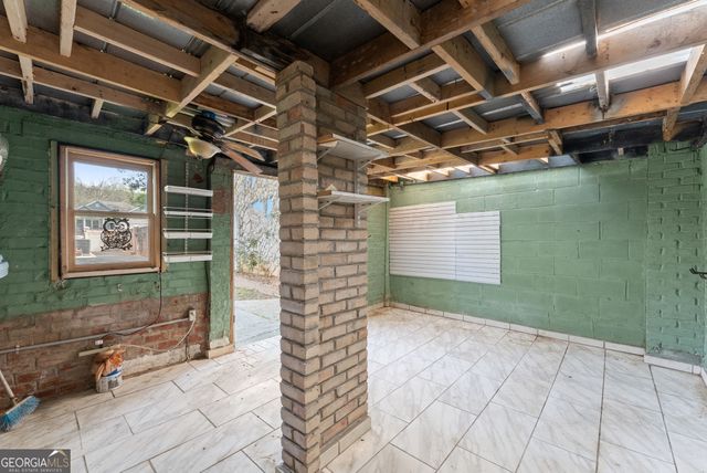 543 Windsong Lake Drive, Commerce, GA 30529