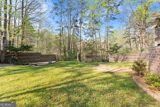 543 Windsong Lake Drive, Commerce, GA 30529