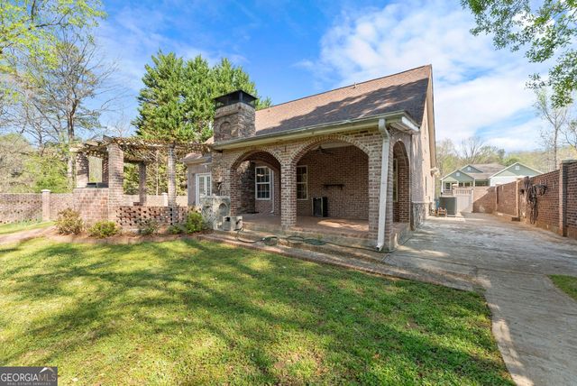 543 Windsong Lake Drive, Commerce, GA 30529