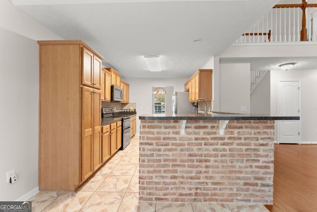 543 Windsong Lake Drive, Commerce, GA 30529