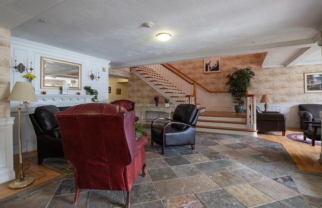 24 Greenleaves 416, Amherst, MA 01002