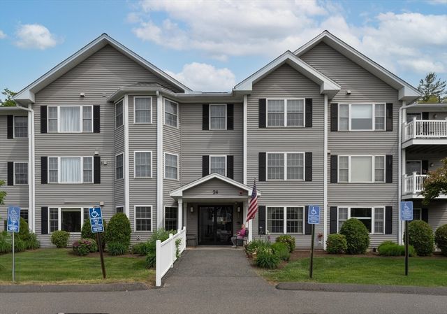 24 Greenleaves 416, Amherst, MA 01002