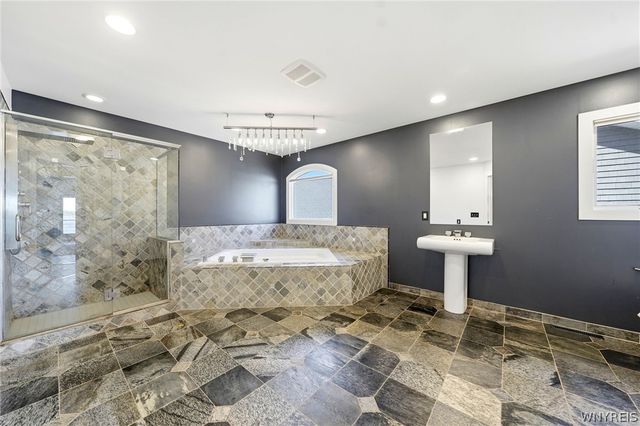 3863 East River Road, Grand Island, NY 14072