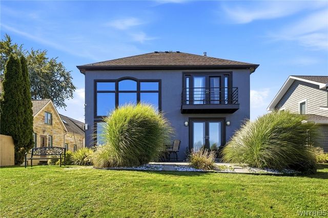 3863 East River Road, Grand Island, NY 14072