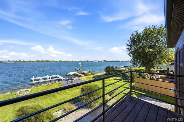 3863 East River Road, Grand Island, NY 14072