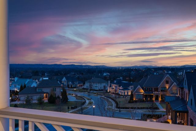 9242 Lehigh Dr, Brentwood, TN 37027