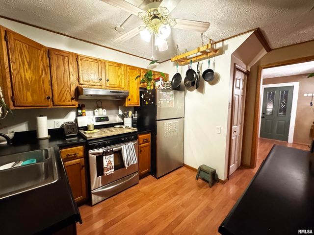 423 W ADAMS Street, Rushville, IL 62681