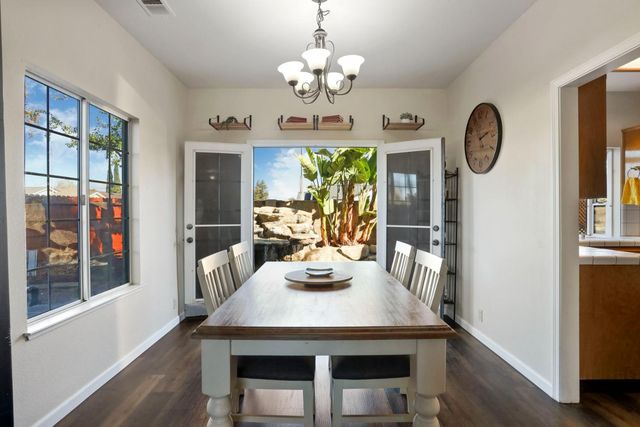 1122 Zumstein Ct, Ripon, CA 95366