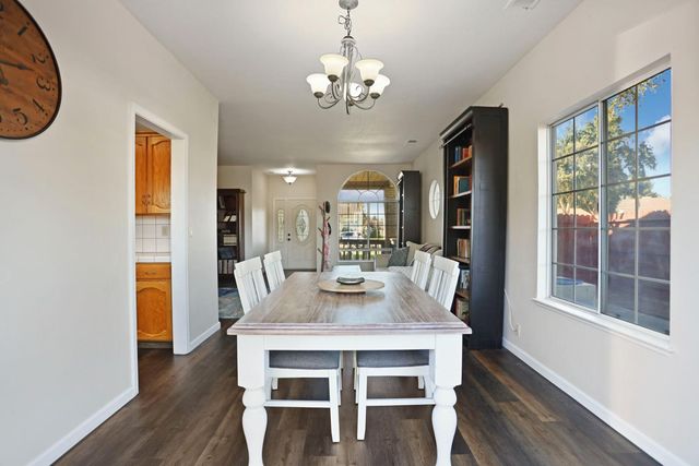 1122 Zumstein Ct, Ripon, CA 95366