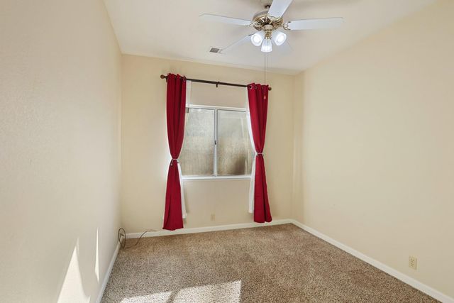 1122 Zumstein Ct, Ripon, CA 95366