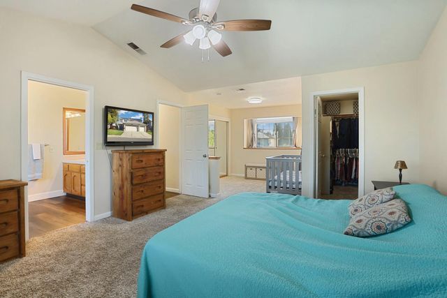 1122 Zumstein Ct, Ripon, CA 95366