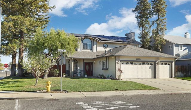 1122 Zumstein Ct, Ripon, CA 95366