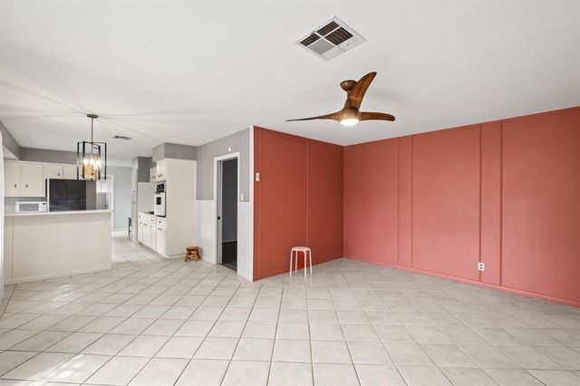 7722 Dillon Street, Houston, TX 77061