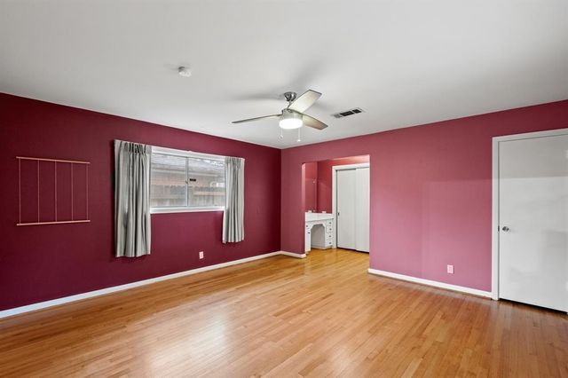 7722 Dillon Street, Houston, TX 77061