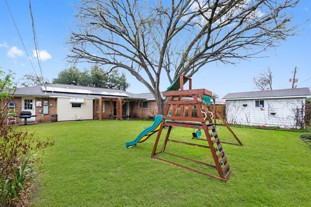 7722 Dillon Street, Houston, TX 77061