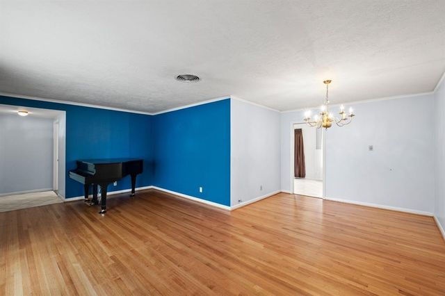 7722 Dillon Street, Houston, TX 77061