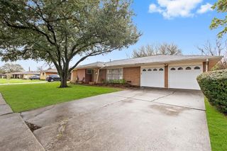 7722 Dillon Street, Houston, TX 77061