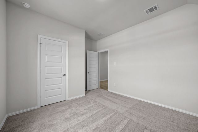552 Ridgewood Drive, Van Alstyne, TX 75495