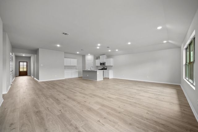 552 Ridgewood Drive, Van Alstyne, TX 75495