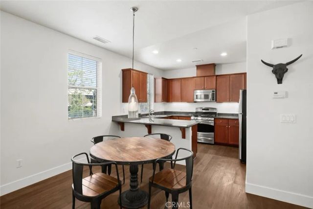 3591 Sacramento Drive 216, San Luis Obispo, CA 93401