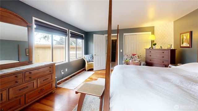 627 N Waugh Road, Mount Vernon, WA 98273