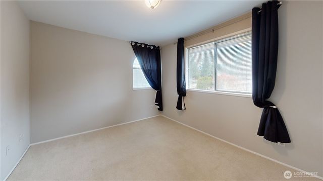 627 N Waugh Road, Mount Vernon, WA 98273