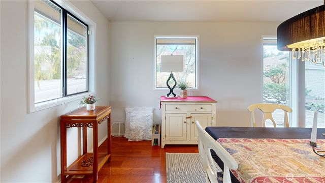 627 N Waugh Road, Mount Vernon, WA 98273