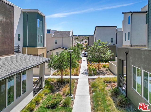 27408 Horizon View Lane, Valencia, CA 91381