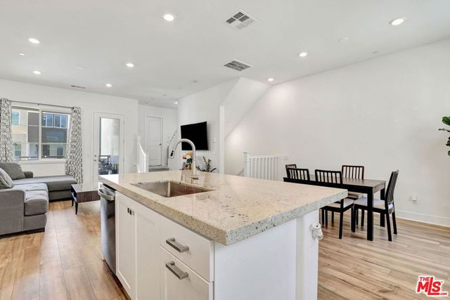 27408 Horizon View Lane, Valencia, CA 91381