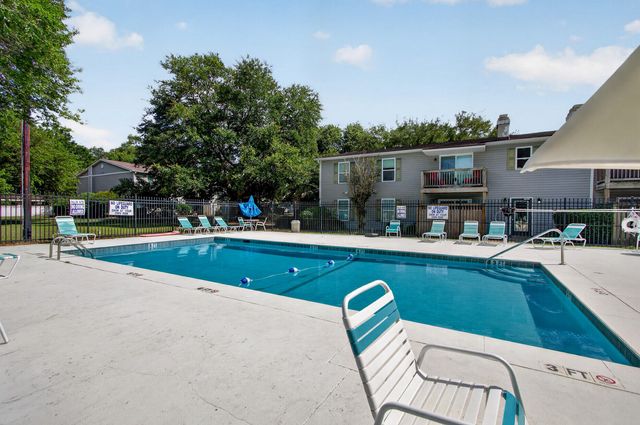 1402 Camp Road Apt 9g, Charleston, SC 29412