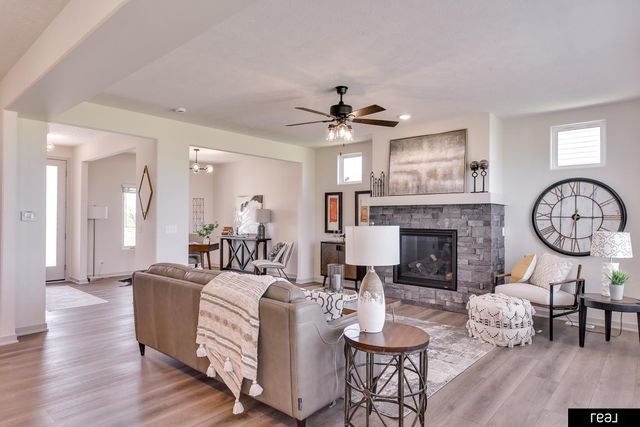 5413 N 191st Street, Elkhorn, NE 68022