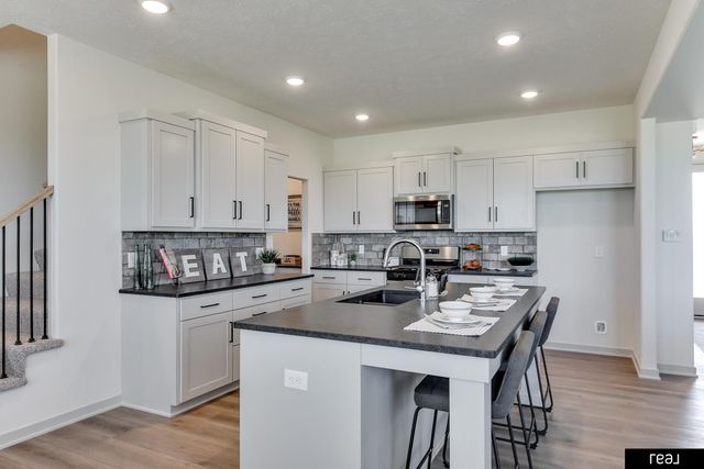 5413 N 191st Street, Elkhorn, NE 68022