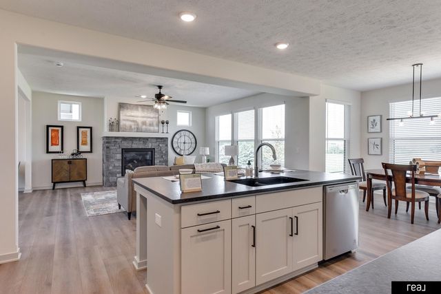 5413 N 191st Street, Elkhorn, NE 68022