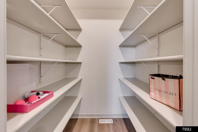 5413 N 191st Street, Elkhorn, NE 68022