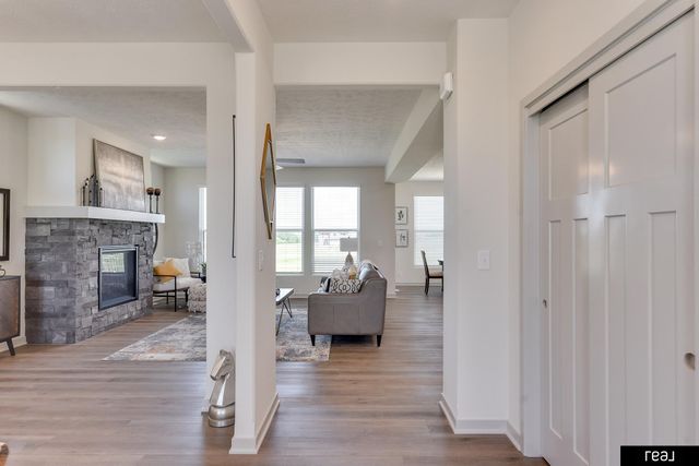 5413 N 191st Street, Elkhorn, NE 68022