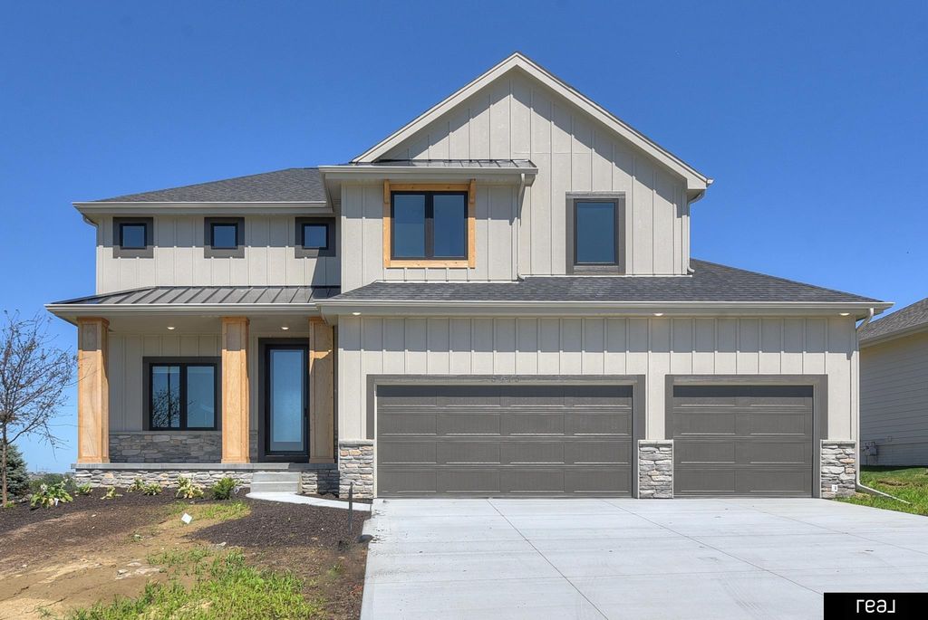 5413 N 191st Street, Elkhorn, NE 68022