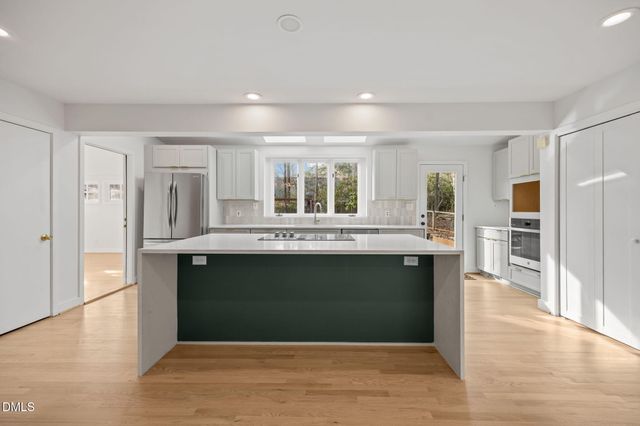 105 Oakstone Drive, Chapel Hill, NC 27514