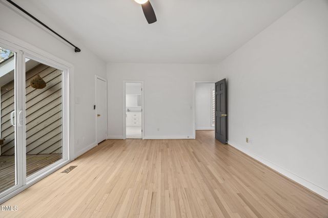 105 Oakstone Drive, Chapel Hill, NC 27514