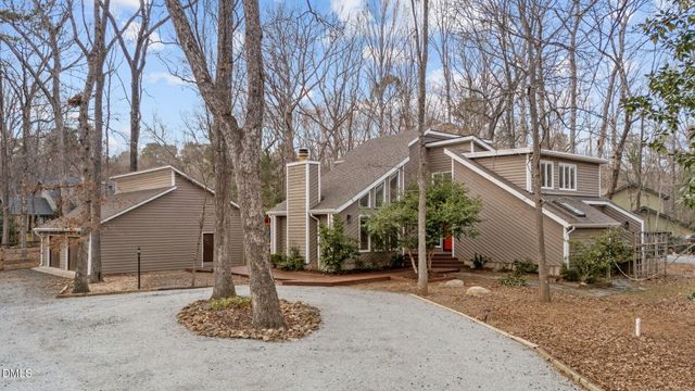 105 Oakstone Drive, Chapel Hill, NC 27514
