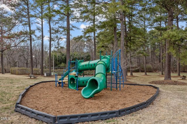 105 Oakstone Drive, Chapel Hill, NC 27514